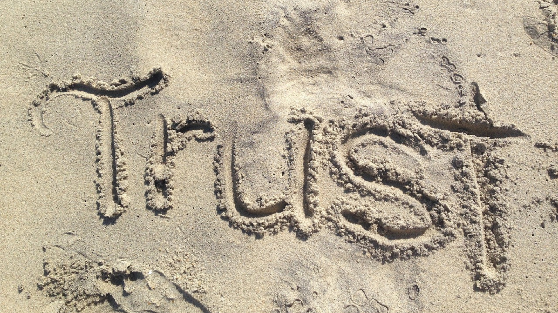 Personalization vs. Privacy: How to Balance AI & Customer Trust
